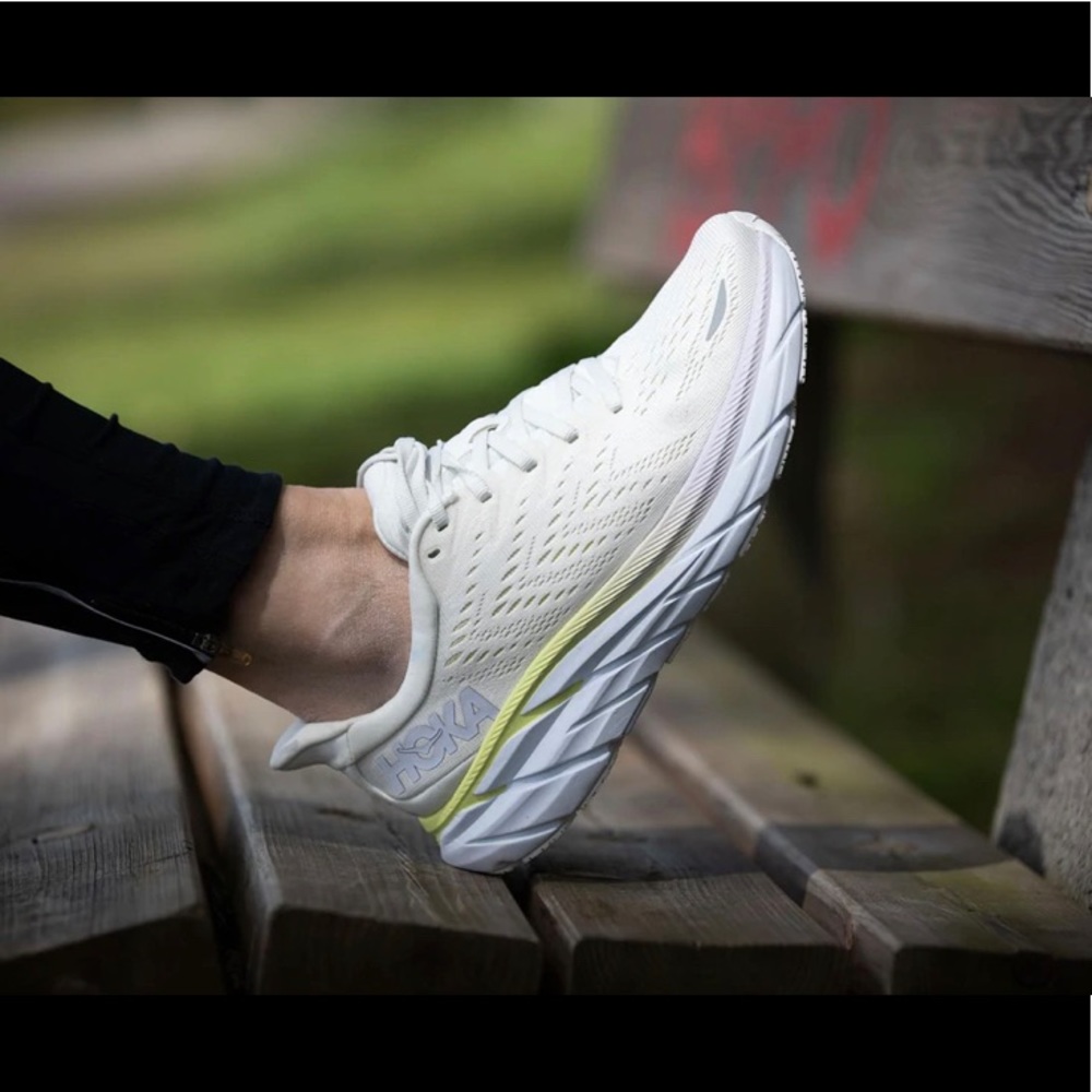 Hoka One One Clifton 8 Blanc De Blanc / Bright White